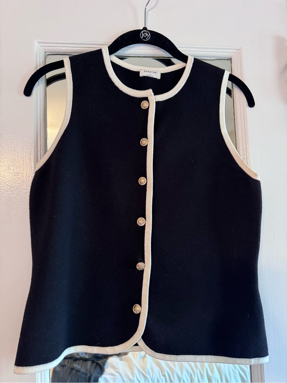 Babaton Black Contrast-Trim Sleeveless Sweater Vest